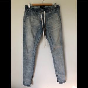 Fog style Pacsun Jeans with zippers at bottom